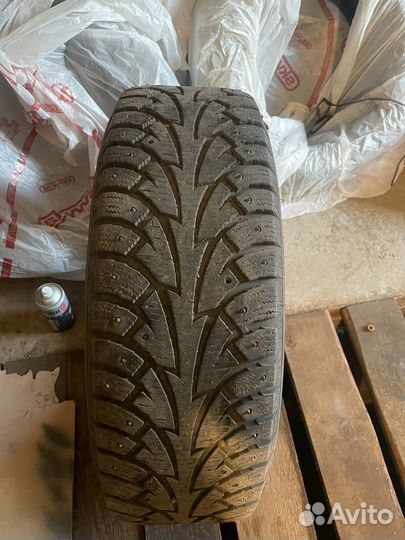 Hankook Winter I'Pike 215/65 R17