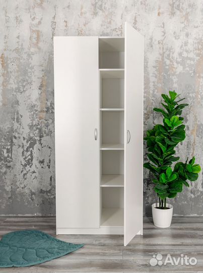 Шкаф распашной двухдверный