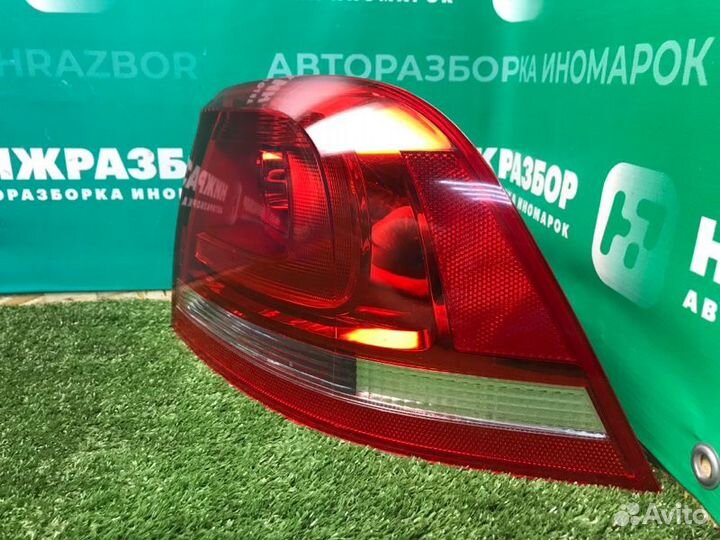 Фонарь наружный задний правый Volkswagen Touareg