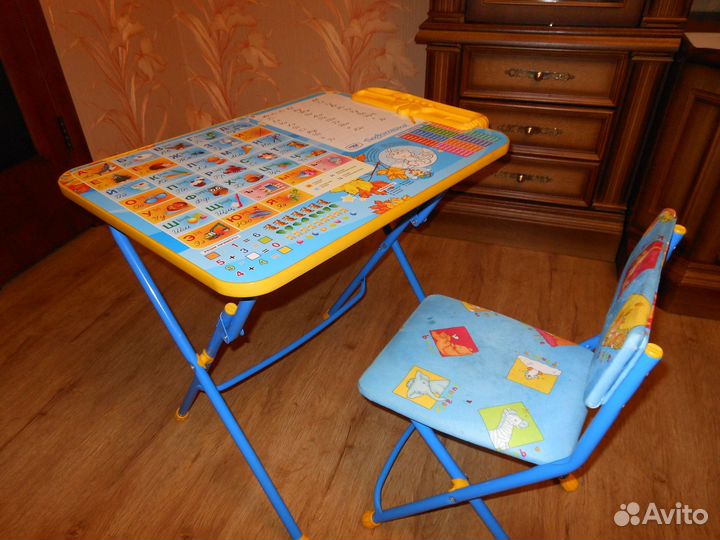 Продаю столик 