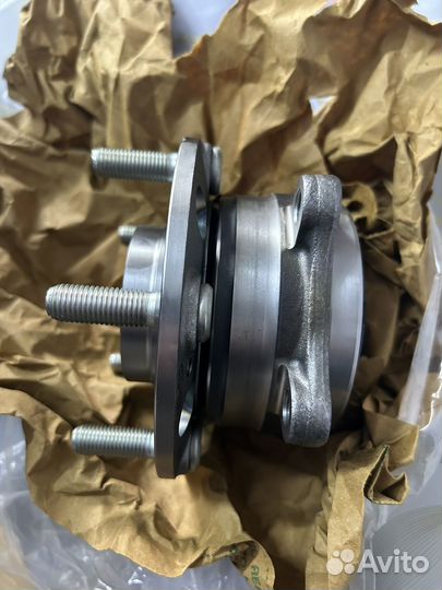 Передний ступичный подшипник Hyundai santa fe