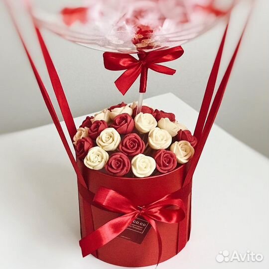 Шоколадные розы + шар баблс с вашей налписью