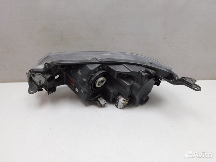 Фара правая Suzuki Vitara