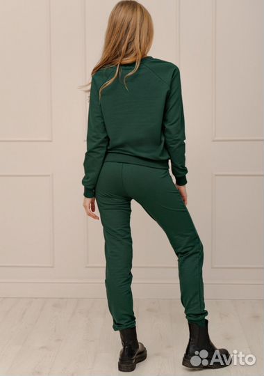 Спортивный костюм женский