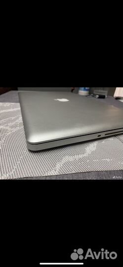 Macbook pro 17 2011
