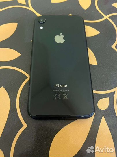 Телефон iPhone xr