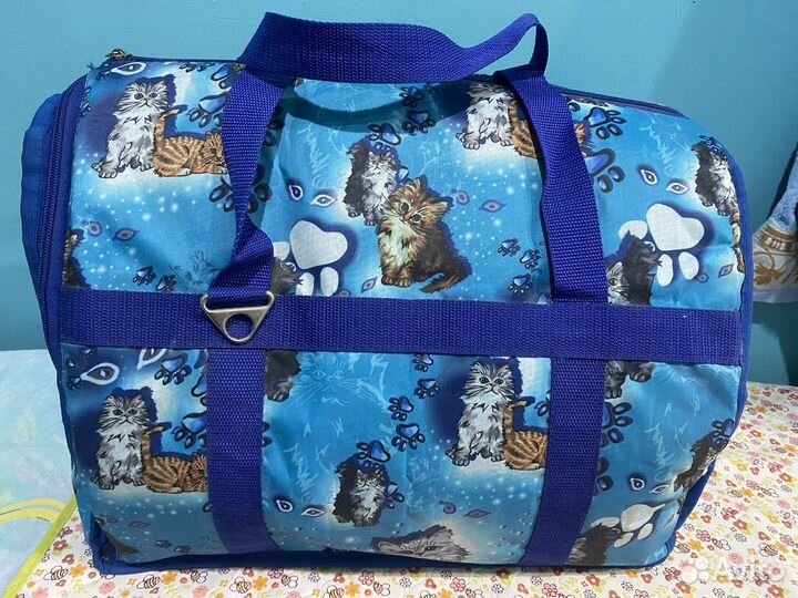 Переноска для кошек и маленьких собачек