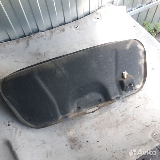 Обшивка крышки багажника Форд Фокус 2 седан