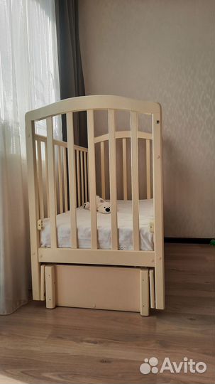 Детская кроватка