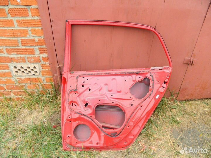 Toyota corolla 150 дверь задняя левая