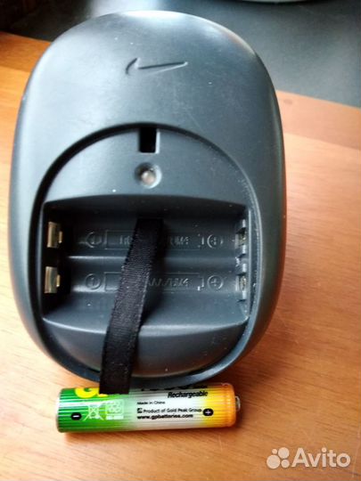 Зарядное устройство Philips с логотипом Nike