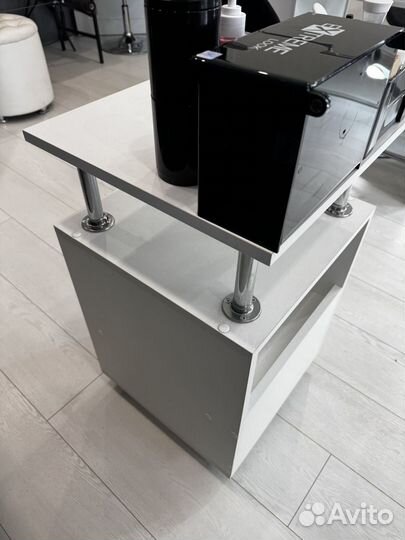 Тумба для педикюра или ресниц