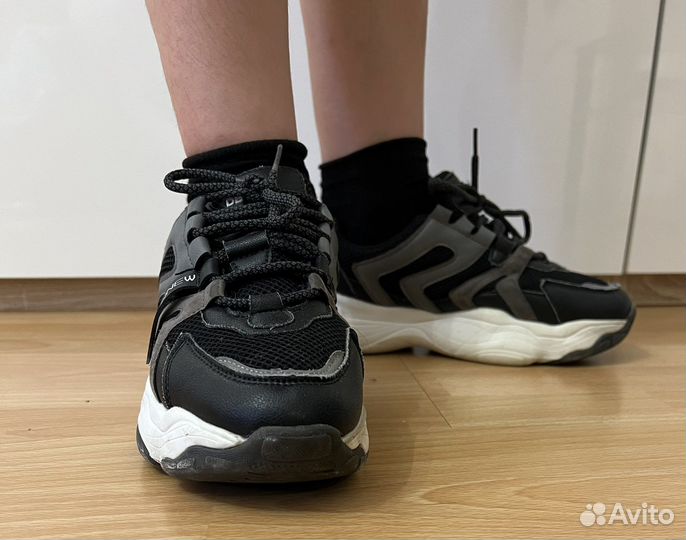 Кроссовки для мальчика 37-38 размера
