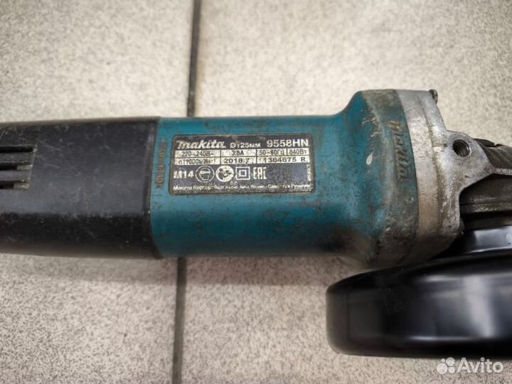 Болгарка Makita 9558 HN