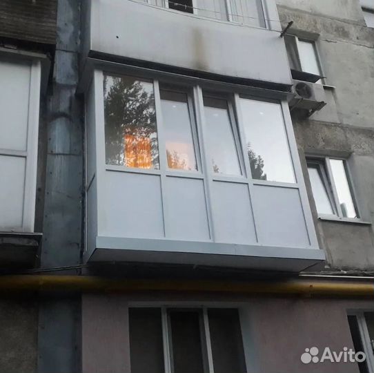 Пластиковый балкон с установкой