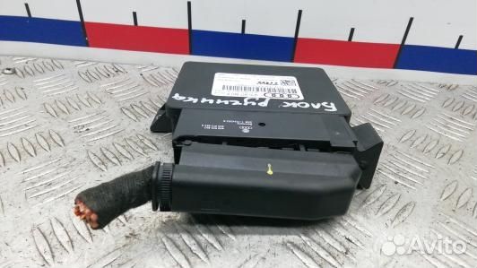 Блок управления ручника (стояночного тормоза) audi