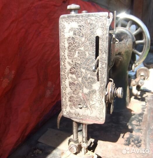 Швейная машина Singer