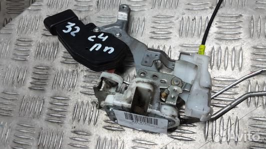 Стеклоподъемник передний правый toyota aygo B1 (32