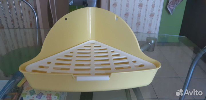 Туалет угловой для морских свинок и кроликов