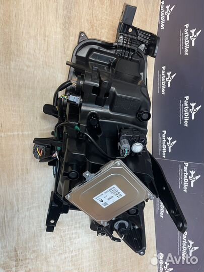 Фара новая передняя правая Mazda CX-30 dfr551030e