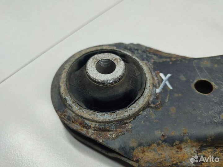 Рычаг подвески передний правый Volkswagen Golf MK4