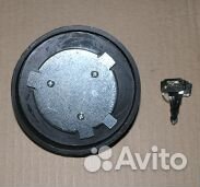 Пробка топливного бака с замком пластик д.80 (3 ус