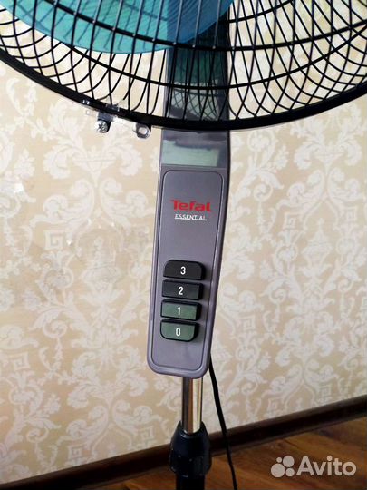 Вентилятор напольный Tefal New Essential VF4110F0