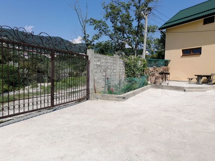 Дом 350 м² на участке 6 сот.