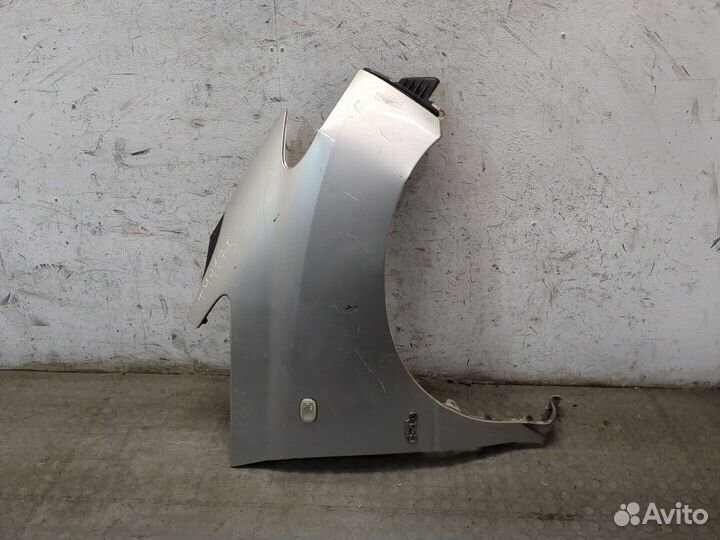 Крыло Toyota Previa (Estima), 2005