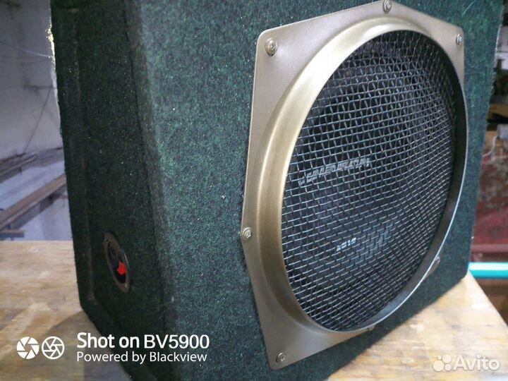 Сабуфер автомобильный