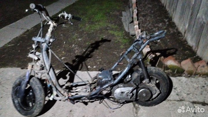 Продам скутер suzuki lets 2