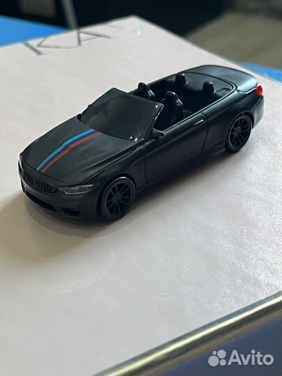 Коллекционная машинка BMW M, аккумулятор с кабелем