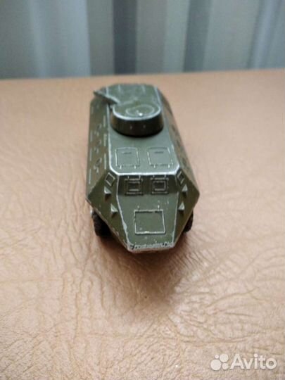 Игрушка броневик СССР