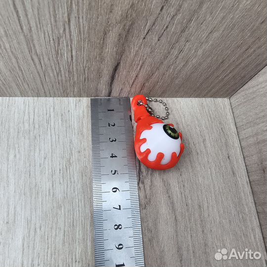 В наличии:глаз брелок подвижный 3Д антистресс