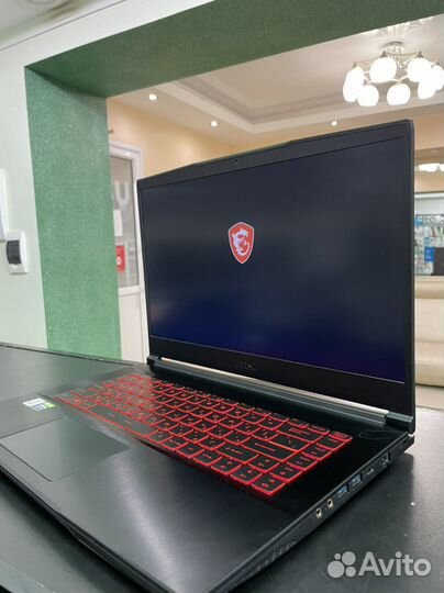 Игровой ноутбук msi i7/8gb/1650/512gb