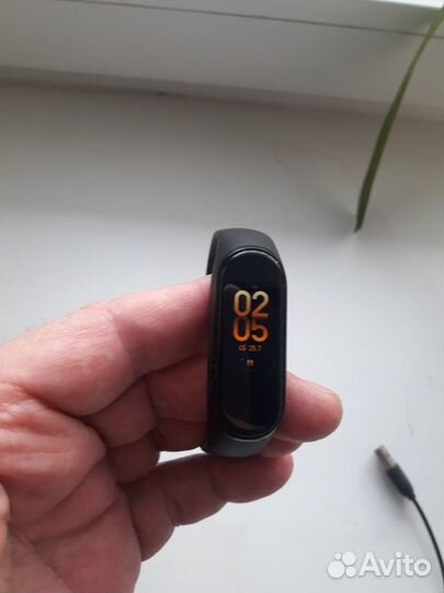 Браслет Xiaomi Mi SMART Band 4 без NFC (xmsh07HM)