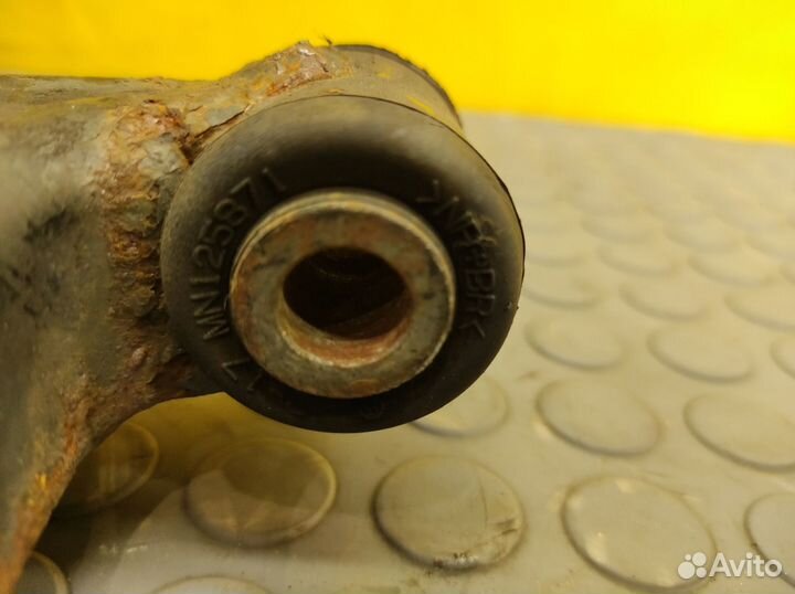 Рычаг передний левый Mitsubishi Outlander GF8W