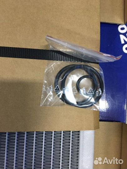 Радиатор охлаждения BMW X5 E-53