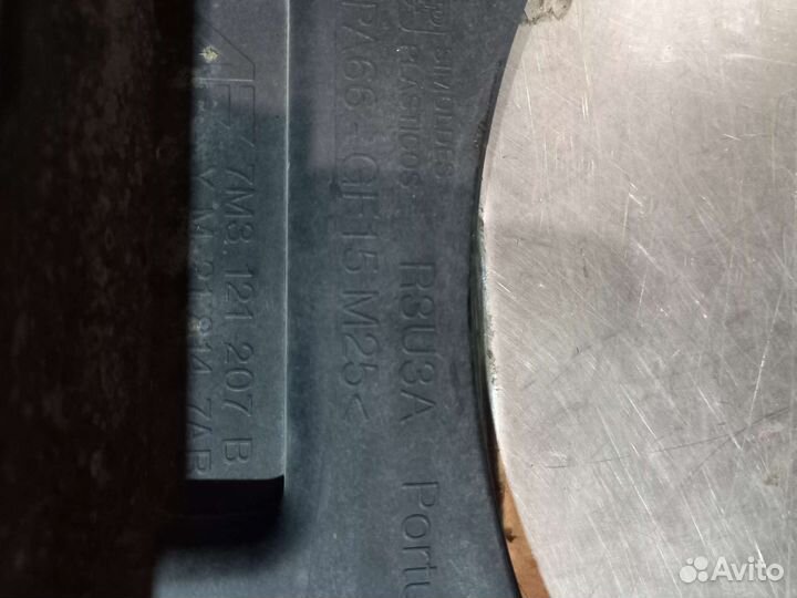 Диффузор вентилятора VW Sharan