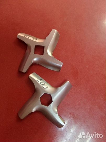 Нож и решетки для мясорубки.новые.магазин