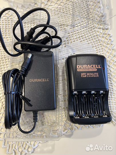 Зарядное устройство Duracell CEF15