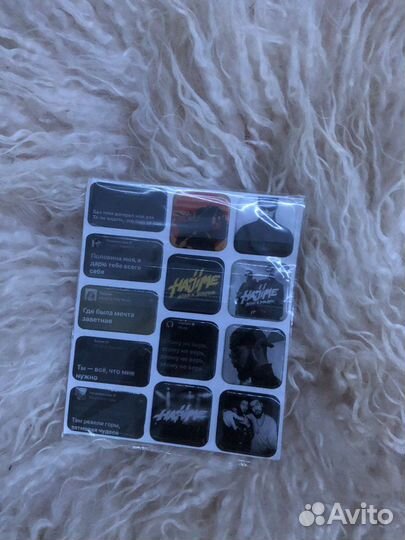 Наклейки на телефон