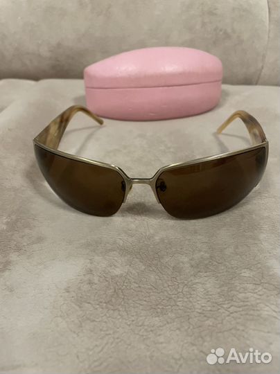 Солнцезащитные очки escada