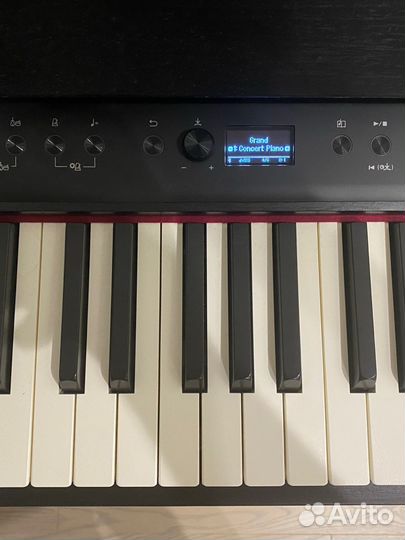 Roland F701-CB