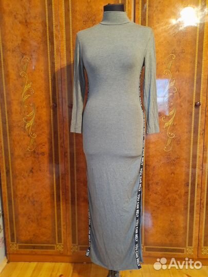 Платье в пол с вырезом на спине и разрезами 42 р