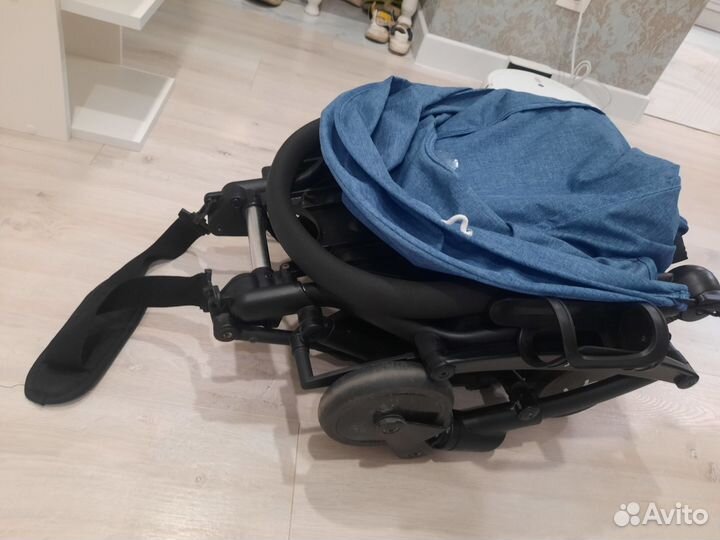 Прогулочная коляска yoya