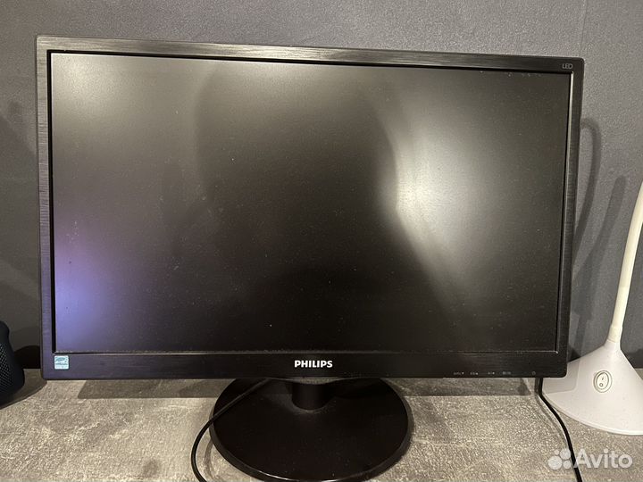 Монитор Philips 223V5LSB черный