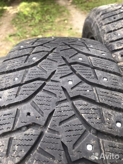 Bridgestone Blizzak Spike-02 205/55 R16