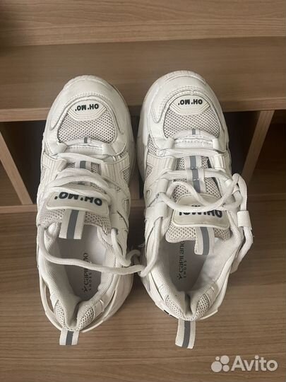 Кроссовки на девочку