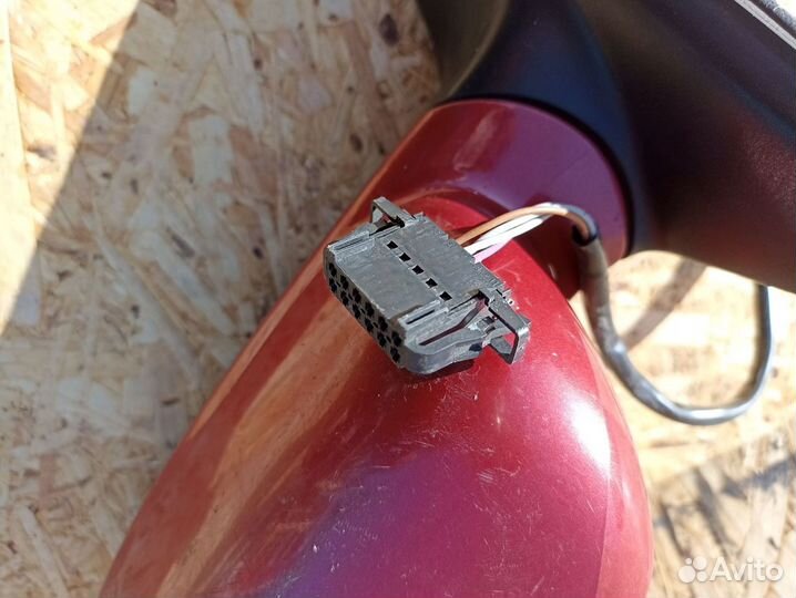 Зеркало левое Volkswagen Passat B5